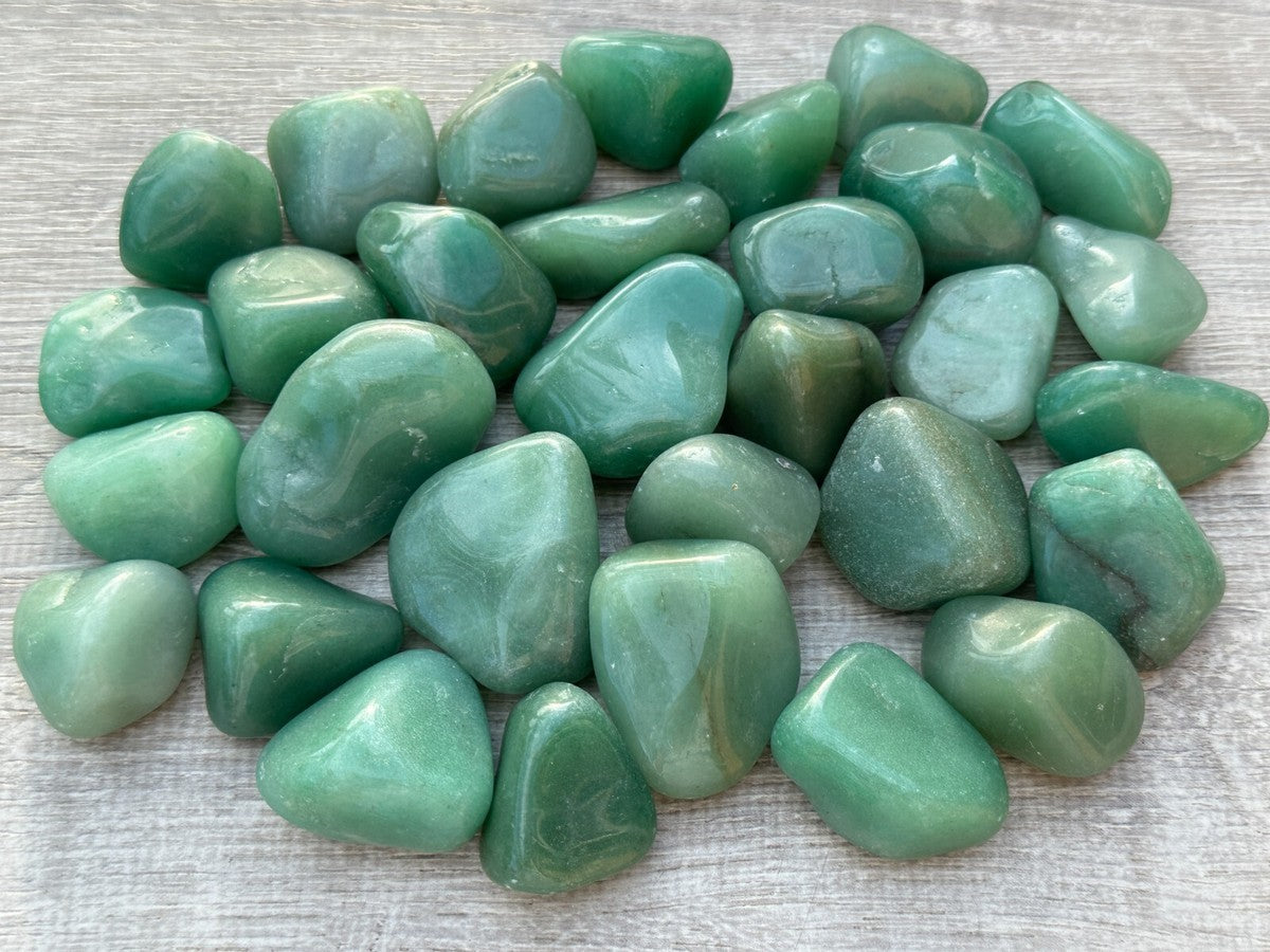 Large Green Aventurine Tumbled Stone 1–2 inches, polished green healing crystal for luck and prosperity, aventurine gemstone for emotional healing and balance, natural green aventurine pocket stone for meditation and mindfulness, calming crystal for stress relief and self-love, genuine aventurine crystal for abundance and new beginnings, green aventurine stone gift for women and men, tumbled gemstone for confidence and spiritual growth