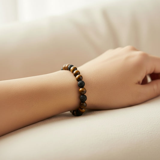 Tiger’s Eye Beaded Bracelet, golden brown crystal jewelry for confidence and protection, healing crystal bracelet for men and women, tiger eye gemstone stretch bracelet for grounding and focus, chakra bracelet for solar plexus and root chakra healing, polished tiger’s eye crystal beads, spiritual crystal jewelry gift, natural gemstone bracelet for courage, clarity, and energy protection