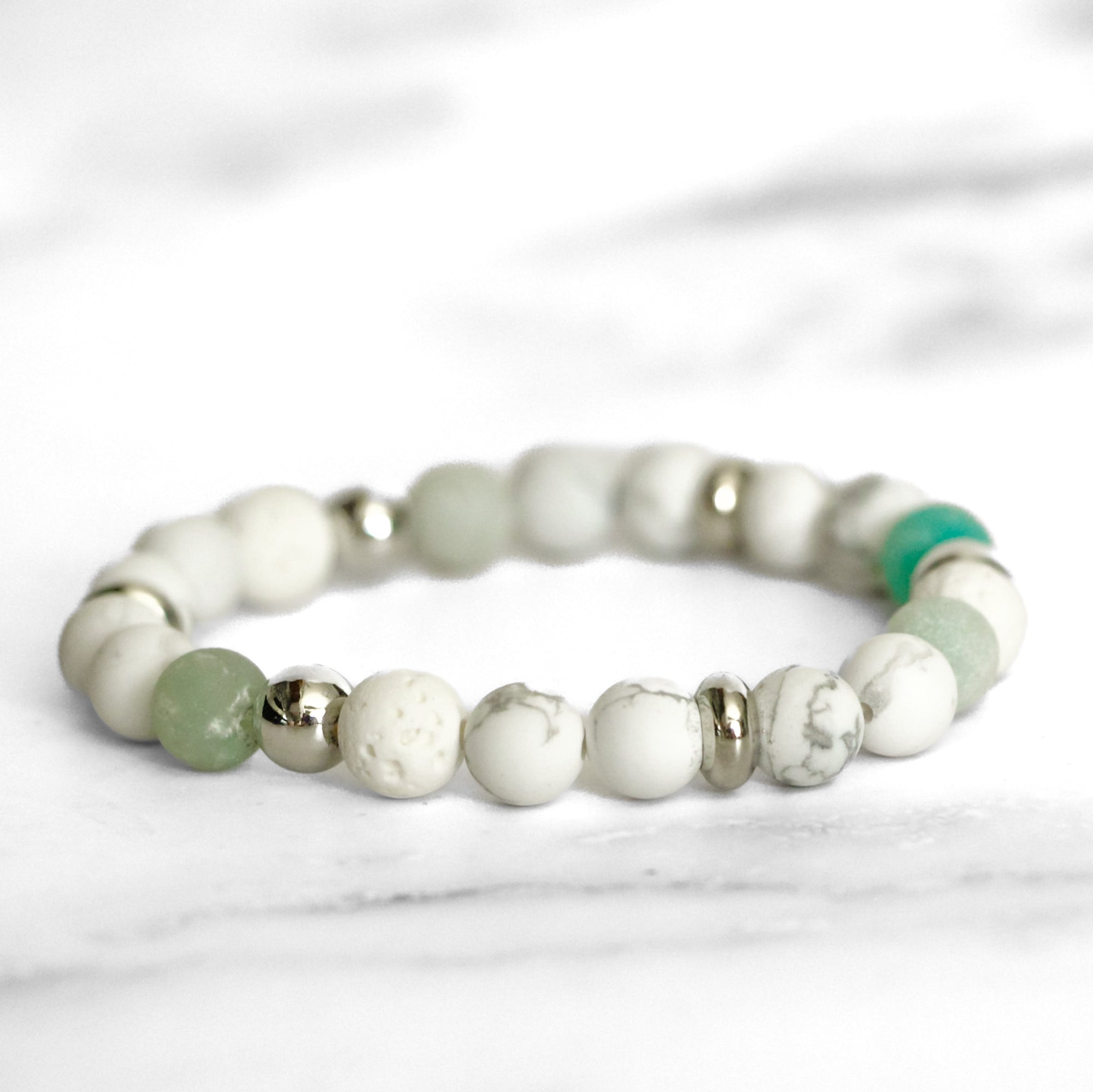 beaded bracelet, gemstone bracelet, white howlite bracelet, amazonite bracelet, howlite amazonite bracelet, anxiety bracelet, anxiety jewelry,